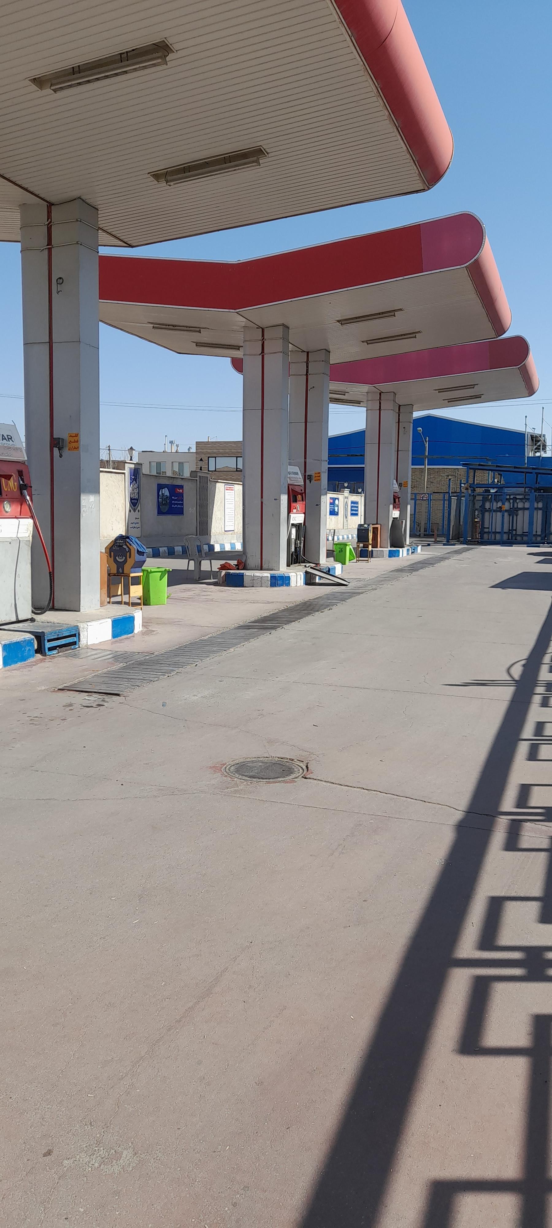 عکس جایگاه سوخت بیهق بنزین و گازوئیل