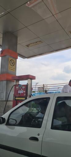 عکس پمپ بنزین عابدی