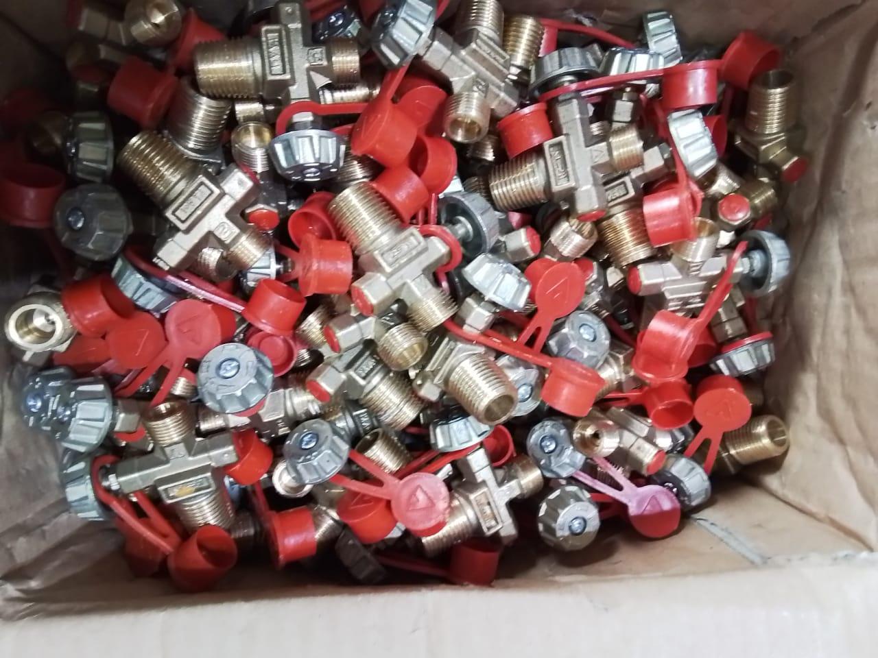 عکس فروشگاه آذربایجان