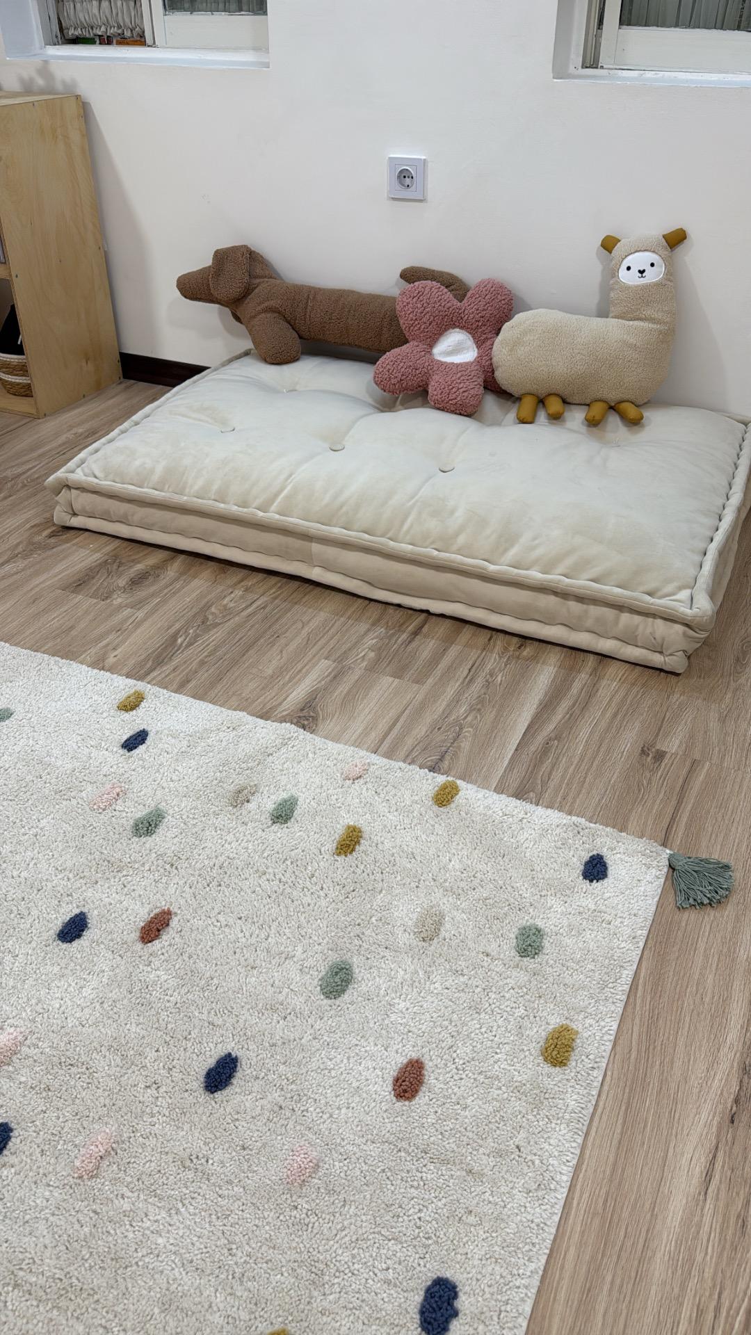 عکس آکادمی زبان کودک بلوم