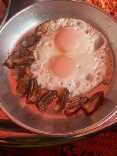 عکس باغ رستوران مهر و ماه