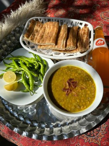 عکس باغ رستوران مهر و ماه