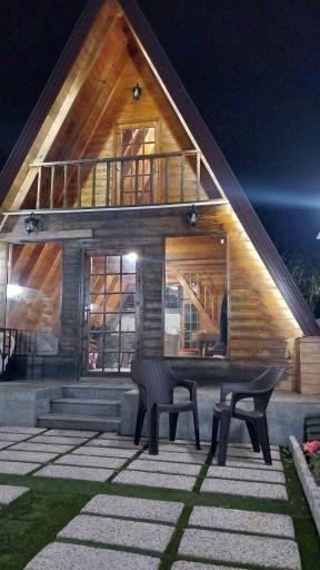 عکس کلبه چوبی دوقلو