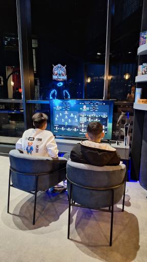 عکس کافه گیم راین بام