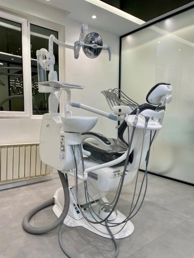 مركز دندانپزشكی ماركيز