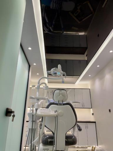 مركز دندانپزشكی ماركيز