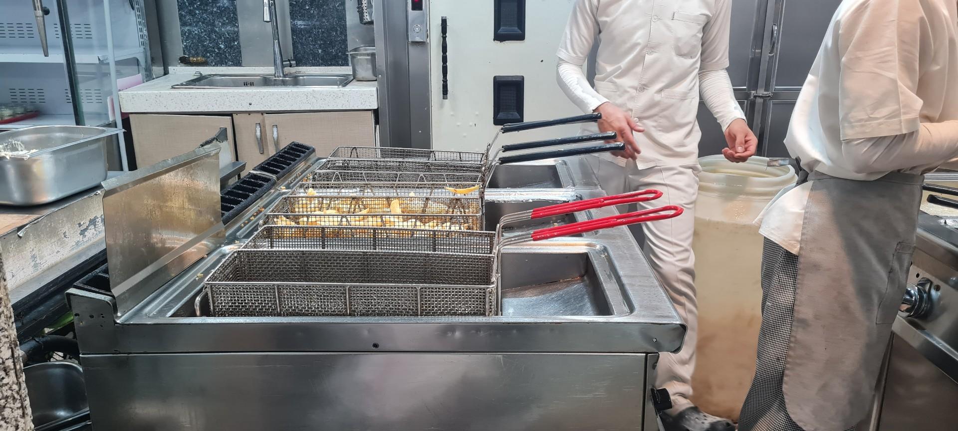 عکس اغذیه نشاط (شعبه مرکزی) شعبه شهرآرا - پاتریس