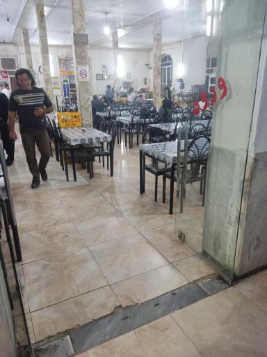 عکس رستوران لاله صحرا