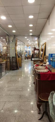 عکس بازار آنتیک شمیران