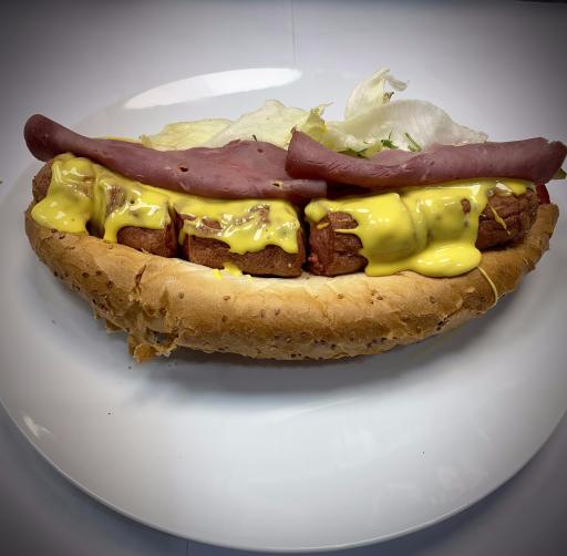 عکس فست فود لبخند متفاوت (شعبه ولیعصر)