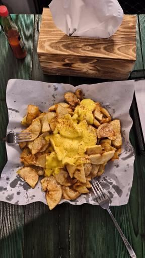 عکس فست فود لبخند متفاوت (شعبه ولیعصر)