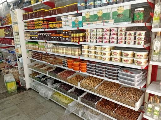 عکس لبنیاتی برادران لیقوانی