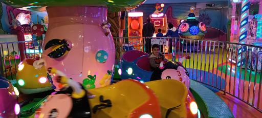 عکس مجتمع تجاری و تفریحی الماس