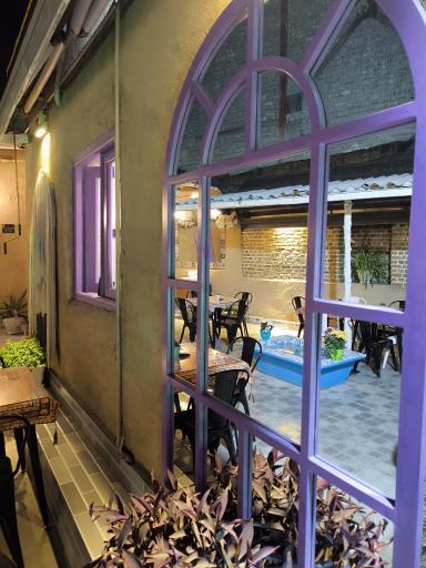 عکس کافه کتاب ارغوان