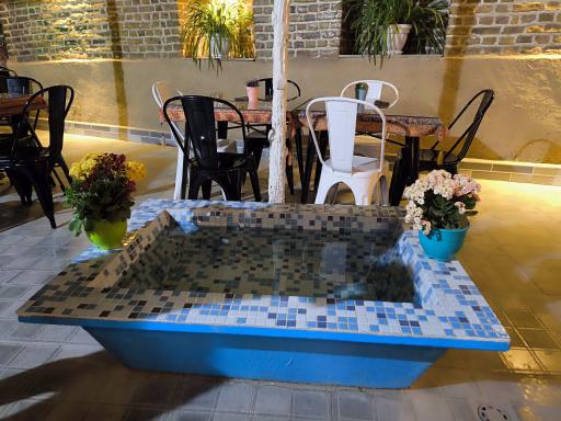 عکس کافه کتاب ارغوان