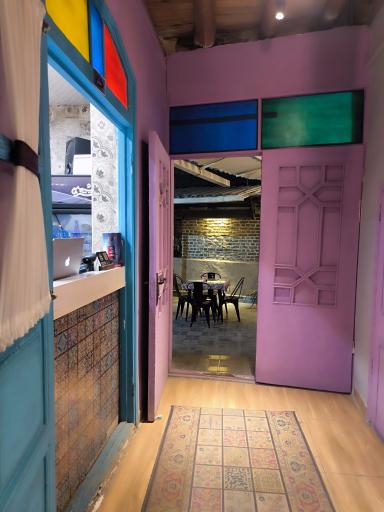 عکس کافه کتاب ارغوان