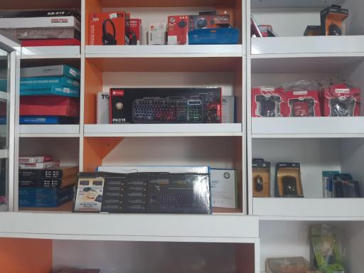 عکس فروشگاه موبایل و کامپیوتر کیمیا کلیک