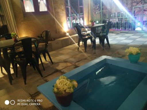 عکس کافه کتاب ارغوان