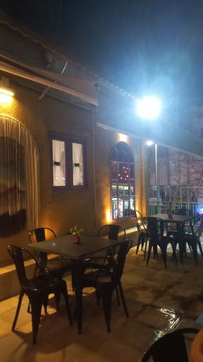 عکس کافه کتاب ارغوان