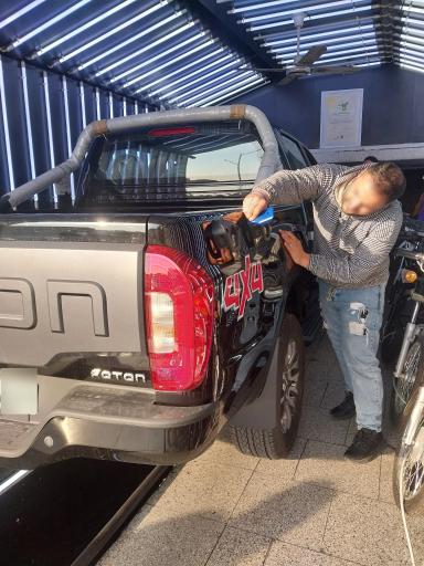 عکس کارشناسی رنگ خودرو و موتورسیکلت