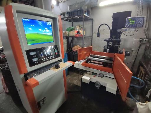 عکس وایرکات وایرون