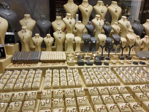 عکس طلافروشی آقایی شعبه ۲