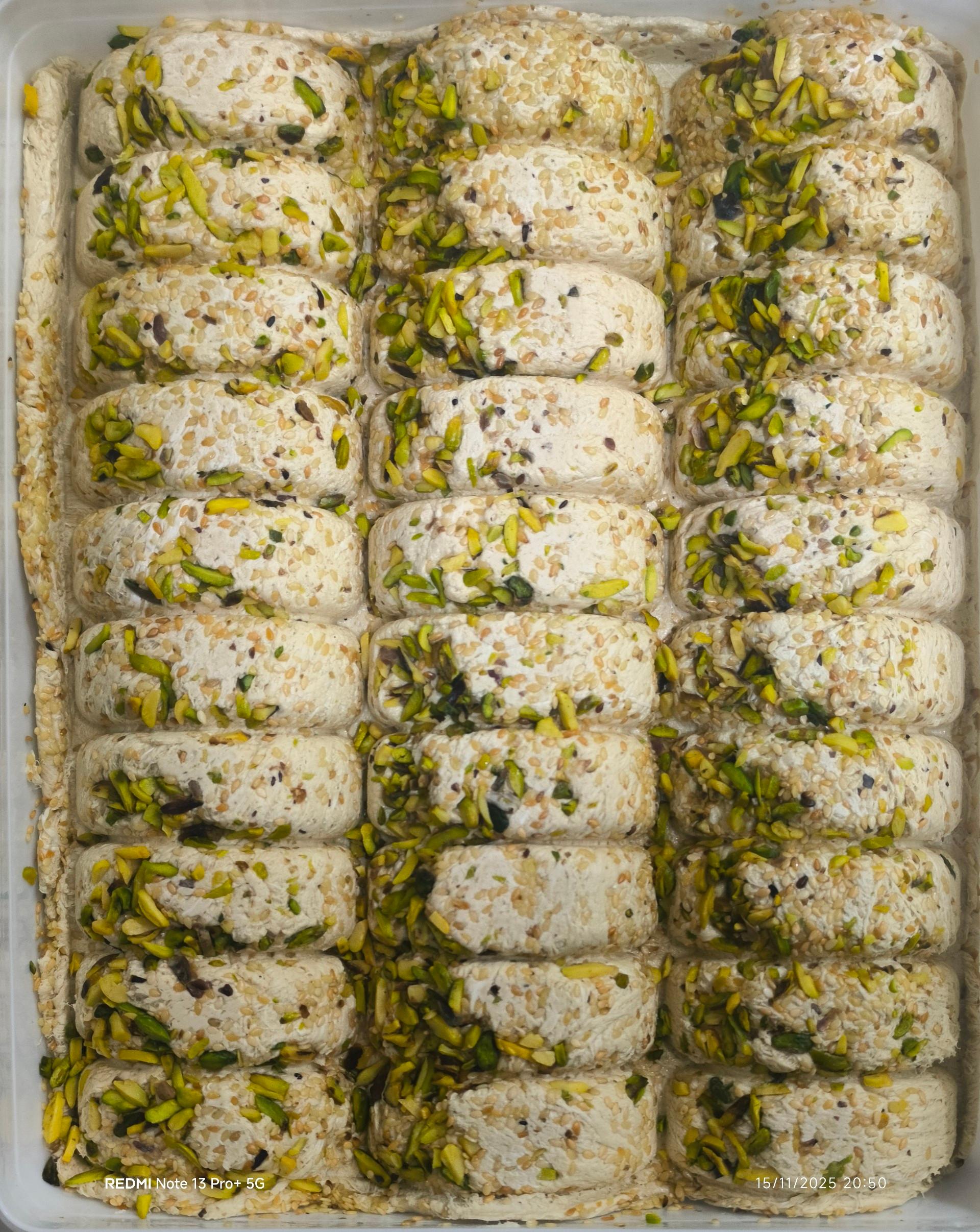 عکس لبنیات حسنی