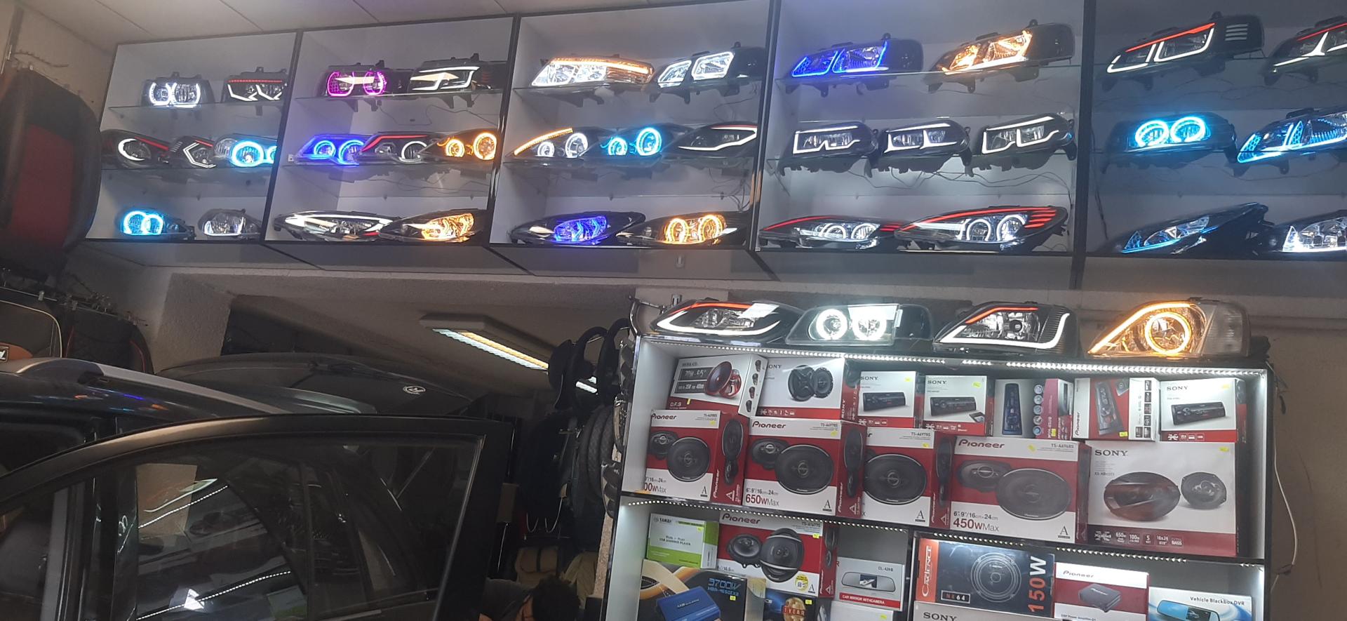 عکس لوکس اسپرت معین (ترافیک)