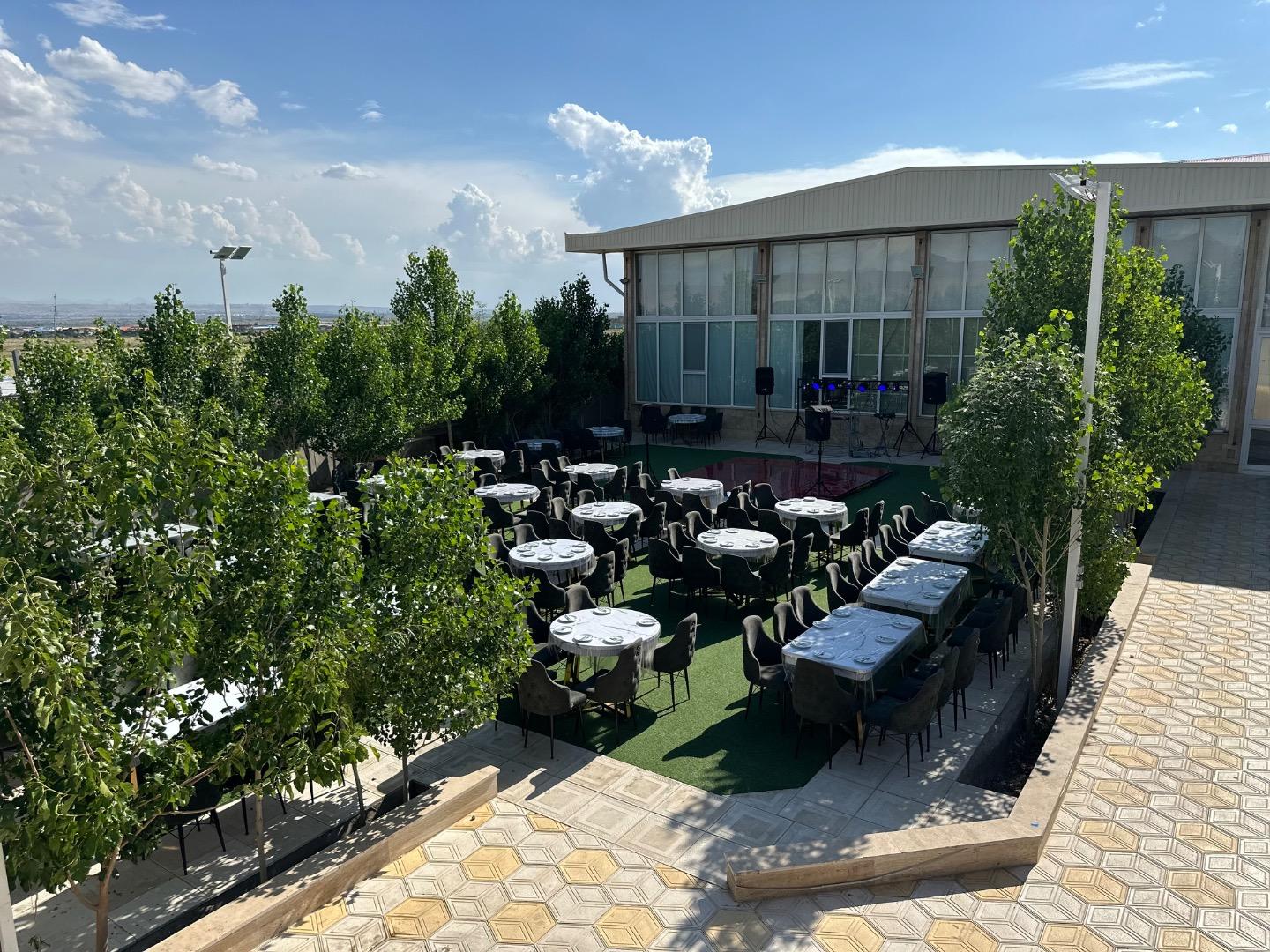 عکس باغ تالار آتا