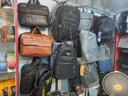 عکس کامپیوتر لپ تاپ و لوازم جانبی سامان