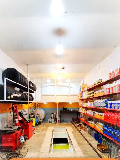 عکس تعویض روغنی، لاستیک و کارواش صحرانورد