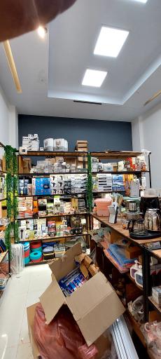 عکس فروشگاه لوازم کاربردی منزل منصف لند