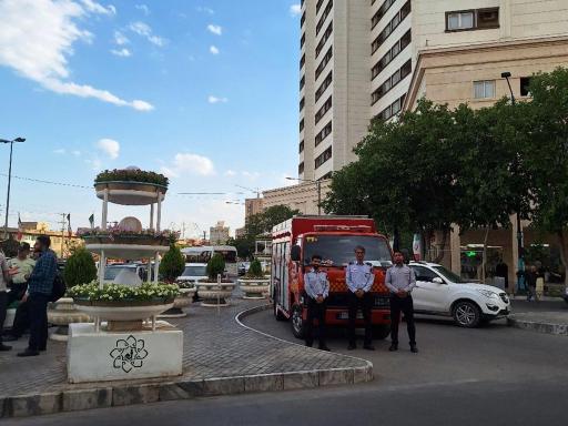 عکس پنجراه پایین خیابان