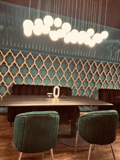 عکس کافه رستوران شام مهتاب