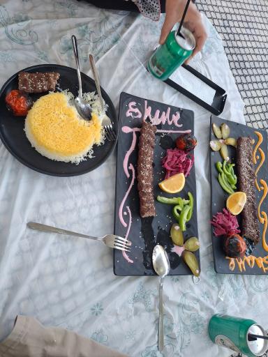 عکس کافه رستوران شام مهتاب