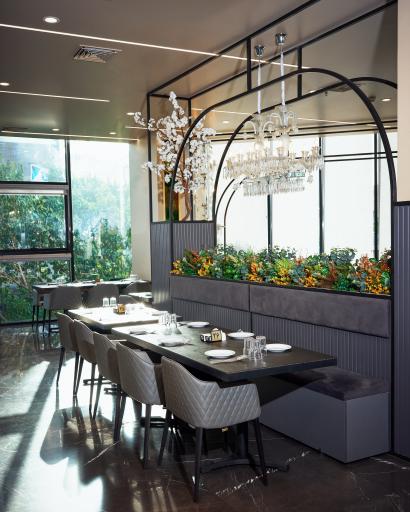 عکس کافه رستوران حضرت