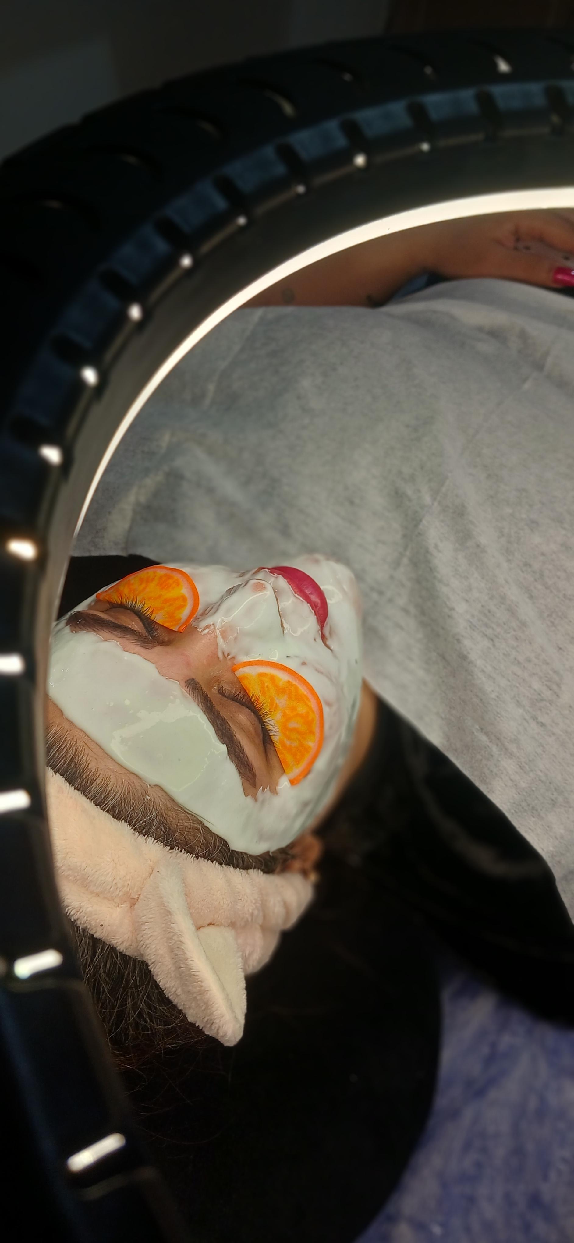 عکس آرایشگاه قصر روشن