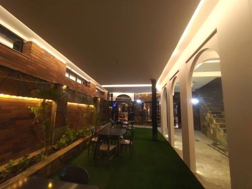 عکس کافی شاپ مهر و ماه