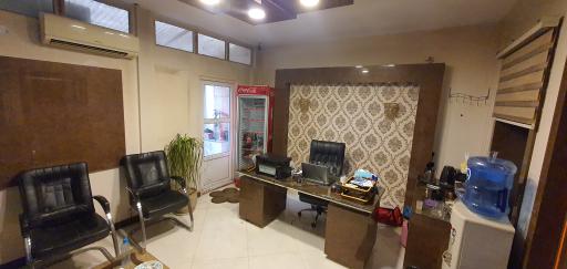 عکس کارواش VIP خودرو و موتورسیکلت سیاواش