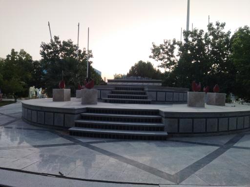 عکس یادمان شهدای دانشگاه 