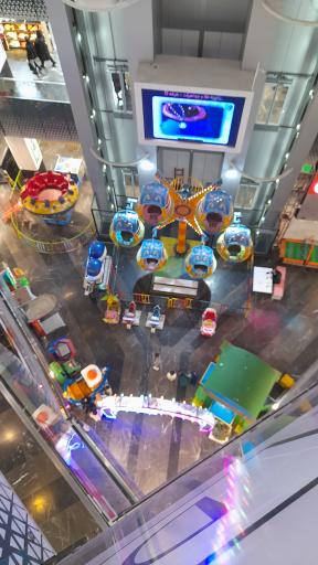 عکس مرکز خرید پارک بازار