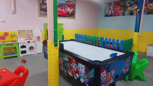 عکس خانه بازی سرپوشیده پیانو