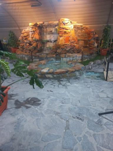 عکس رستوران گل انار میبد