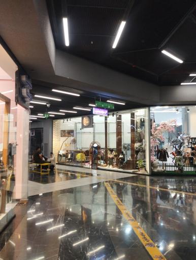 عکس مرکز خرید پارک بازار