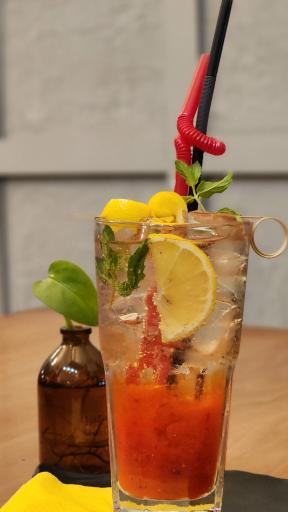 عکس کافه بیسترو گلوژ