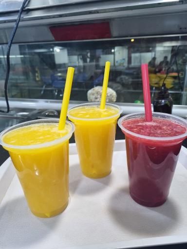 عکس کافه و فست فود ساحلی مستر کیش