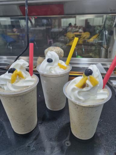 عکس کافه و فست فود ساحلی مستر کیش