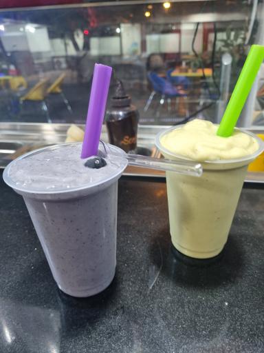 عکس کافه و فست فود ساحلی مستر کیش