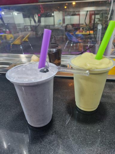 عکس کافه و فست فود ساحلی مستر کیش