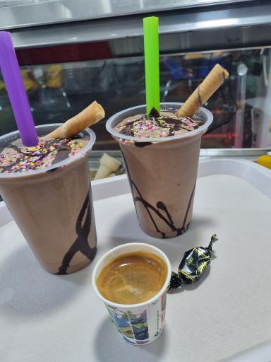 عکس کافه و فست فود ساحلی مستر کیش